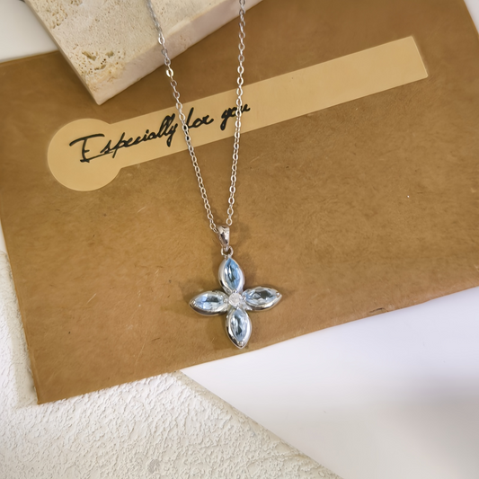 Blue Topaz Clover Necklace (925 Sterling Silver)